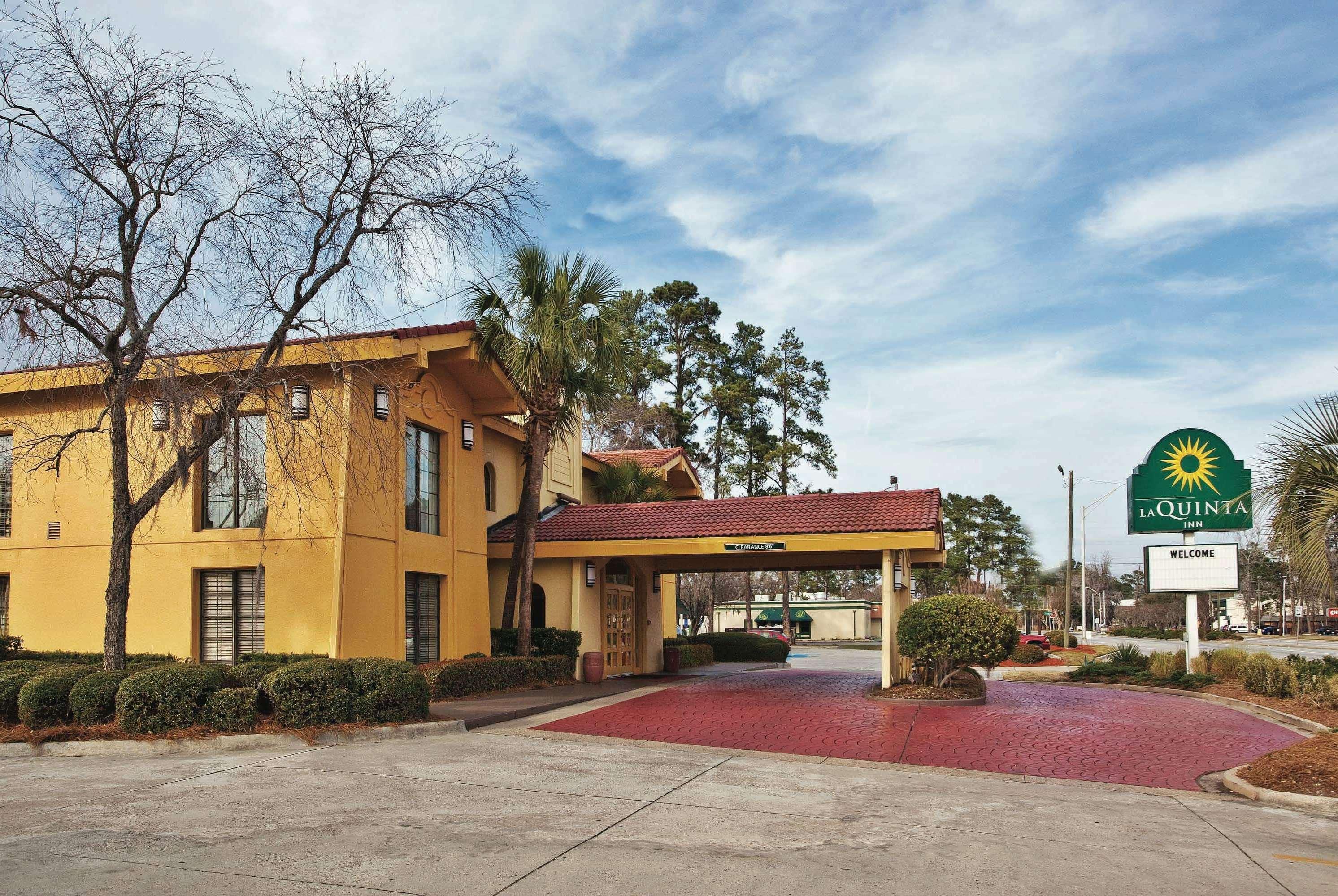 La Quinta Inn By Wyndham Savannah Midtown Exterior photo